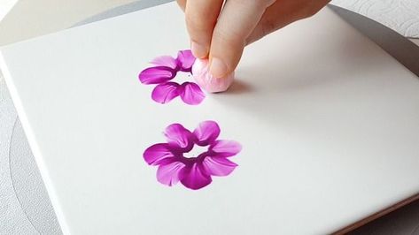 Flower Garden Canvas Painting, How To Paint Simple Flowers Step By Step, Diy Flower Painting Easy, How To Paint Easy Flowers, Easy Paint Flowers, Easy Flower Painting For Kids, Easy To Paint Flowers, How To Paint Simple Flowers, Flower Canvas Painting Easy