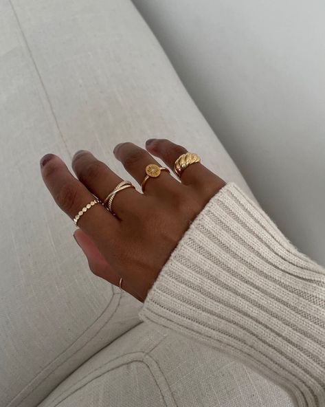 Mejuri Ring Stack, Mejuri Aesthetic, Mejuri Rings, Gold Shop, Jewelry Aesthetic, Nail Ring, Jewels Rings, Casual Jewelry, Ring Stack