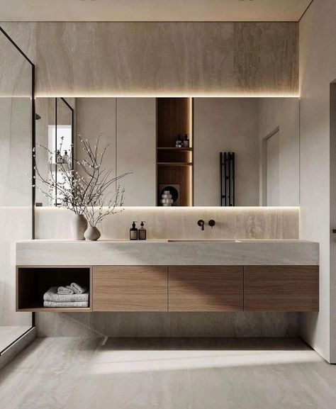 Long Restroom Ideas, Minimalistic Modern Bathroom, Wc Mirror Ideas, Bathroom Full Mirror, Modern Bathrooms 2024, Hotel Bathroom Interior Design, Modern Natural Bathroom, Bathroom Wastafel, Living Room With Wallpaper