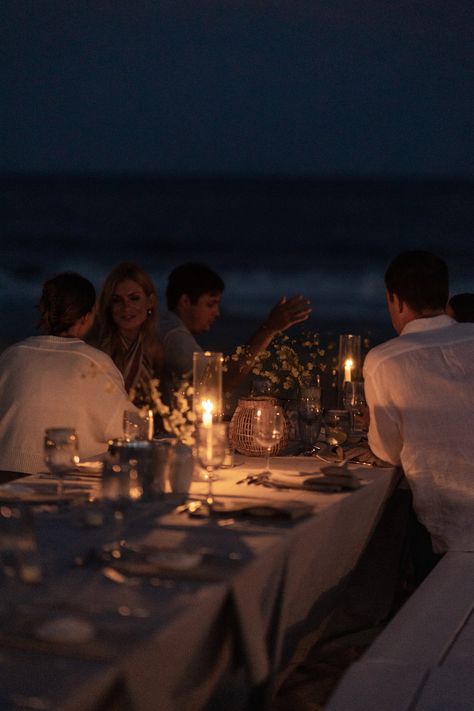 Elegant Beach Dinner Party, Sunset Dinner Beach, Rehearsal Dinner Beach Bonfire, Beach Wedding Lighting, Night Time Beach Wedding, Oceanfront Wedding Reception, Beach Night Wedding, Beach Dinner Aesthetic, Beach Wedding Night