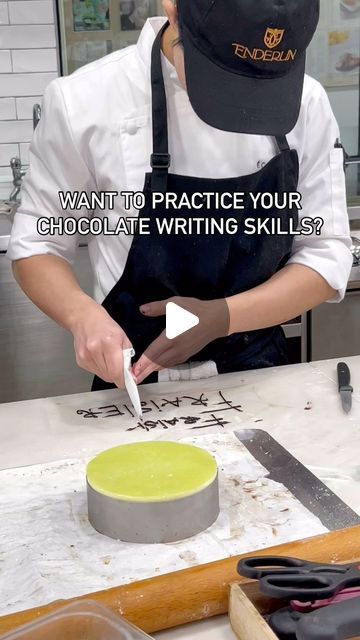 How To Write With Chocolate, Pastry School, Simple Syrup Recipes, Icing Frosting, Syrup Recipe, French Pastries, Eat Dessert First, Sugar Art, Eat Dessert