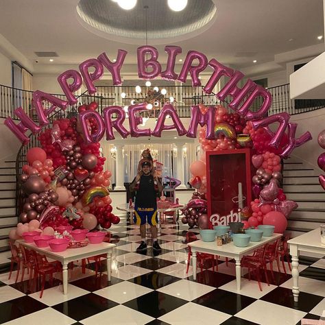 Kris Jenner House, Dream Kardashian, Rob Kardashian, Kardashian Photos, Barbie Birthday, Barbie Party, Dream On, Celebrity Houses, Barbie World