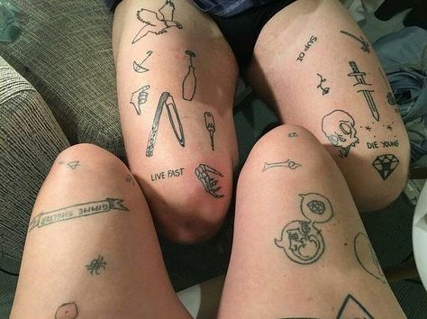 People With Tattoos, Stick Poke Tattoo, Tatuagem Masculina Pequena, Stick Poke, Grunge Tattoo, Hand Tats, Handpoke Tattoo, Stick N Poke Tattoo, Stick N Poke