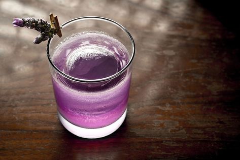 This New Cocktail Menu Is Inspired by 'Spirited Away' #angelsfoodparadise Studio Ghibli Drink Recipes, Studio Ghibli Cocktails, Studio Ghibli Themed Snacks, Studio Ghibli Drink, Ghibli Birthday, Absolut Elyx Vodka, Drink Games, Studio Ghibli Party, Movie Dinner