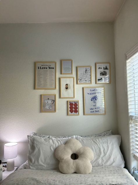 Framed Pictures Above Bed, On Top Of Bed Wall Decor, Wall Decor Clean Aesthetic, Bedroom Ideas Above Bed, Things To Put Over Your Bed, Poster Wall Inspo Dorm, Prints For Dorm Room, Above Bed Posters, Picture Frame Above Bed