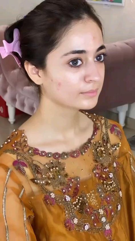 Pakistani Makeup Looks, Pakistani Makeup, Bridal Makeup Videos, Bridal Makeup Tutorial, Wedding Makeup Tutorial, Glam Wedding Makeup, Pakistani Bridal Makeup, Bridal Eye Makeup, Simple Makeup Tips