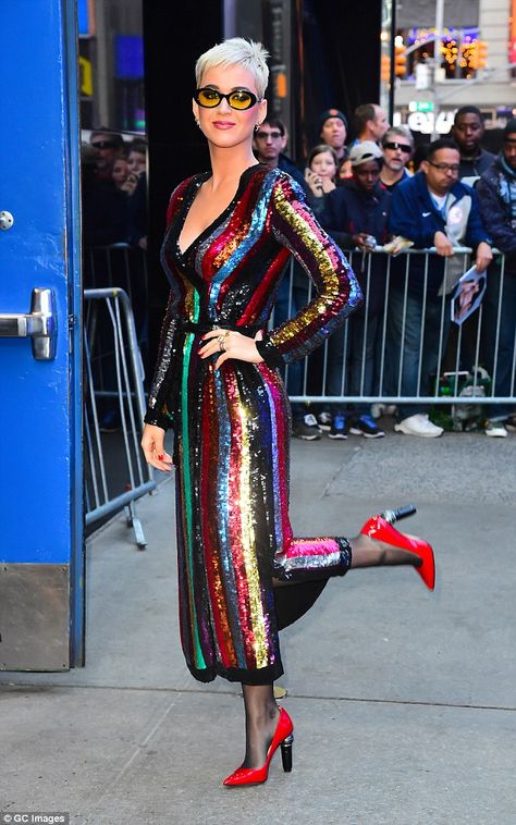 Katy Perry kicks up her heels in a multi-coloured dress | Daily Mail Online Sequin Fashion, Fierce Fashion, Rainbow Fashion, Rainbow Dress, Multicolor Dress, American Idol, Katy Perry, Big Picture, Colorful Fashion