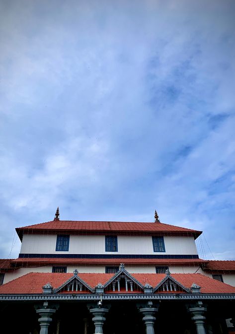 Dharmasthala Temple, Temple Images, People Crowd, Creative Instagram Stories, South India, The Land, How Can, Instagram Story, Temple