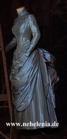 Dracula - Mina Harker - BLue/green David Seidner, Dracula Film, 1880s Fashion, Bustle Dress, Victorian Costume, 19th Century Fashion, Old Dresses, Victorian Clothing, Antique Dress