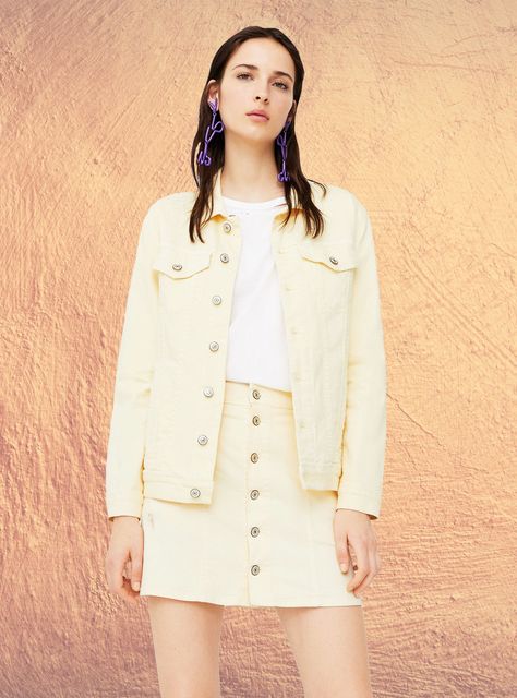 This Just In: Pastels Are Fall's True Champion #refinery29 Oversize Denim Jacket, Fall Fashion Trends Women, Clothes Model, Mango Fashion, Pastel Fashion, Denim Skirt Women, 2017 Fashion Trends, Oversized Denim Jacket, Market Trends