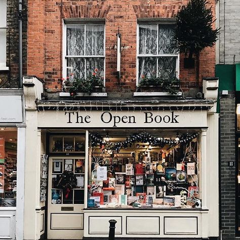 The Open Book, Richmond 📷@francesmehardie making plans for the coming year (and decade!) - what to read? where to travel? What's on your list?@theopenbookrichmond #shopfront #bookshop #sharingaworldofshops?⠀⠀⠀⠀⠀⠀⠀⠀⠀ .⠀⠀⠀⠀⠀⠀⠀⠀⠀ .⠀⠀⠀⠀⠀⠀⠀⠀⠀ .⠀⠀⠀⠀⠀⠀⠀⠀⠀ #theopenbook #richmond #bookstore #londonbookshop  #storefront #tskmaps #tskmapslondon #prettycitylondon #prettylittlelondon #shopsofinstagram #villages #theprettycities #ihavethisthingwithshops #shoplove #storetraits #persuepretty #shopkeeper #thesh January Weather, Motifs Art Nouveau, Book Shops, Bookstore Cafe, Dream Library, Book Cafe, Shop Fronts, On The Corner, Open Book