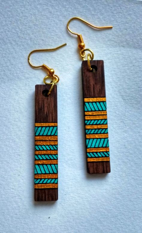 Earing Painting Ideas, Wood Earrings Handmade, Diy Wooden Earrings Ideas, Wooden Earrings Laser Cut, Wooden Earrings Diy, Diy Wood Earrings, Wooden Earrings Handmade, Burlap Crafts Diy, Wood Jewelry Diy