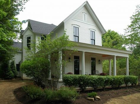 Historic Farmhouse by TEA2 Architects Historic Farmhouse Exterior, Exterior Farmhouse, Historic Farmhouse, Farmhouse Home Design, Farmhouse Exterior Design, Country Ideas, Farmhouse Designs, Timber Architecture, Farmhouse Renovation