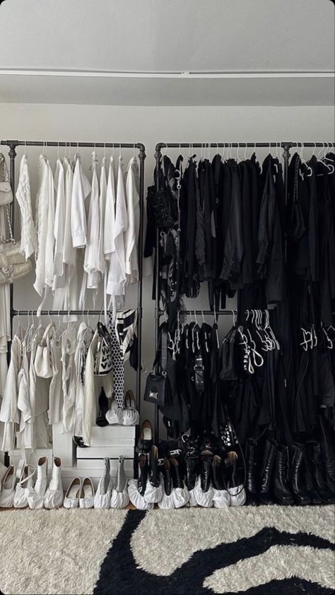 Wardrobe Rack Ideas, Black Wardrobe Aesthetic, Black Closet Ideas, Monochrome Closet, Clothing Rack Bedroom Aesthetic, Full Closet Aesthetic, Black And White Closet, Clothes Rack Aesthetic, Black Wardrobe Closet