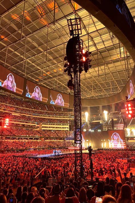 Concert Taylor Swift, Aesthetic Taylor Swift, Sofi Stadium, Taylor Swift Aesthetic, Singing Career, Concert Aesthetic, Taylor Swift Eras Tour, Stadium Tour, Taylor Swift Eras