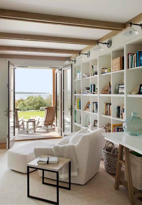 Island Retreat by Martha's Vineyard Interior Design Inn Design, Marthas Vineyard Interior Design, Beautiful Home Library, Summer Beach House, Beach House Interior, Design Apartment, Home Libraries, Beautiful House, Decoration Inspiration