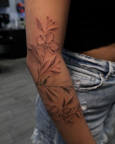 Leaf work and orchids vine wrap around Done @first_class_studios . . . . #fineline #leaf #floral #floralsdesign #orchids #forearmtattoo #tattooshop #tatt #tatted #blackwork #cordovaink #babydeviltattooco #philly #nyc #nj #hopatcong #aesthetic #trending #tatuajes #art #arte Wrap Tattoo, Anklet Tattoos, Vine Tattoos, Floral Wraps, Forearm Tattoo, Tattoo Shop, Back Tattoo, Blackwork, Wrap Around