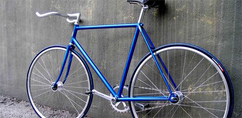 Electric blue Bike Gadgets, Single Speed Bike, Fixie Bike, Urban Bike, Fixed Gear Bike, Speed Bike, Office Door, Bicycle Race, Colour Ideas