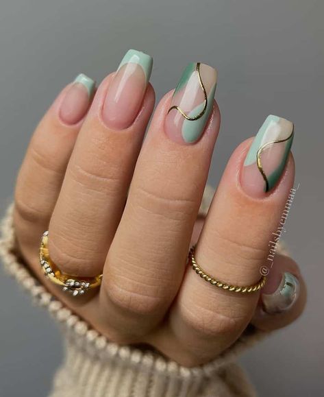 Orange Nail Art, Mint Green Nails, Natural Nail Art, Mint Nails, Green Nail Art, Rose Nail Art, Nail Color Trends, Square Nail Designs, Green Nail Designs