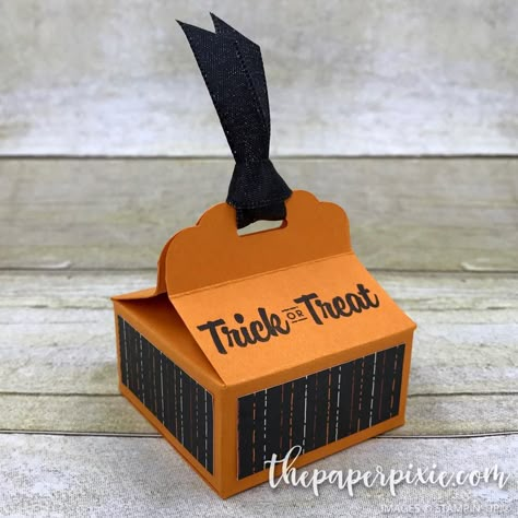 Halloween Candy Box, Dulces Halloween, Halloween Treat Boxes, Paper Box Template, Idee Cricut, Gift Box Template, Box Patterns, Kraf Diy, Treat Holder