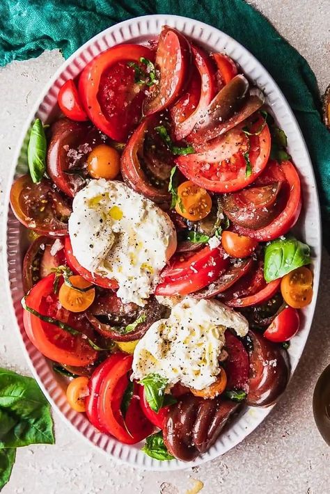 Burrata Caprese Salad, Tomato Burrata Salad, Harvest Meals, Burrata Caprese, Heirloom Tomato Recipes, Too Hot To Cook, Burrata Recipe, Summer Dinner Ideas, Vegetable Salads