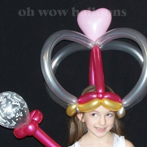 Ballon Animal, Princess Balloon, Balloon Hats, Balloon Crown, Apple Math, Balloons Galore, Balloon Hat, Twisting Balloons, Clown Party