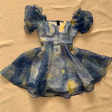 ❌❌RSV❌❌The STARRY NIGHT dress 🌌 3500 da size XS/S . (As new ✨) 💙💛 GORGOUS 💛💙 Night Sky Dress Homecoming, Homecoming Dresses Starry Night, Starry Night Dress Short, Starry Night Dresses, Starry Night Homecoming Dress, Starry Night Inspired Outfit, Midnight Blue Stars Dress, Starry Dress, Starry Night Dress