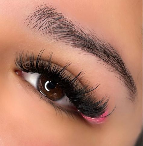 Lashes With Pink Ends, Pink And Black Lashes, Hybrid Lash Extensions With Color, Valentines Lash Extensions, Pink Lash Extensions, Pink Eyelash Extensions, Lashes With Pink, Lashes With Color, Color Eyelash Extensions