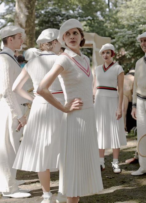 Photos: The Jazz Age Lawn Party Takes Governors Island Back In Time: Gothamist Croquet Party Outfit, Wimbledon Party Outfit, Lawn Bowls Party, Lawn Bowls Outfit, Jazz Age Fashion, Croquet Party, Wimbledon Party, Hidden Ny, Lawn Bowling