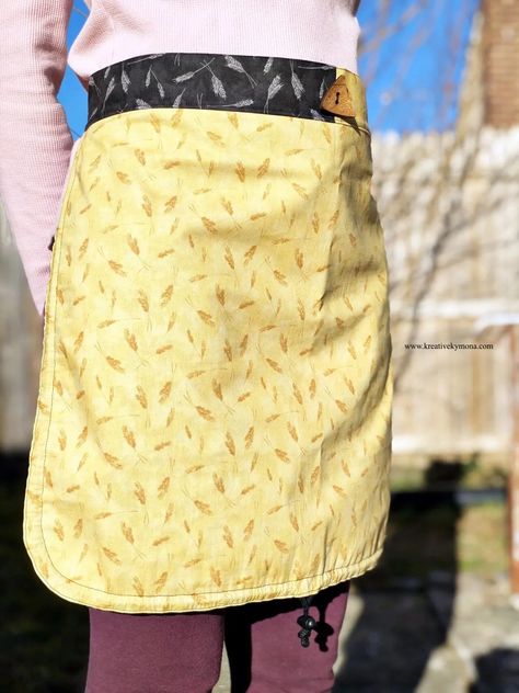 Looking for a pattern for a versatile and easy basket apron pattern? Click here to learn more #freeapronpattern #homesteadlifefabric #kreativekymona #tarareeddesigns #rileyblakedesigns Garden Apron Pattern Free, Basket Apron, Harvest Apron, Free Apron Pattern, Gathering Apron, Traditional Aprons, Apron Pattern Free, Apron Patterns, Apron Tutorial