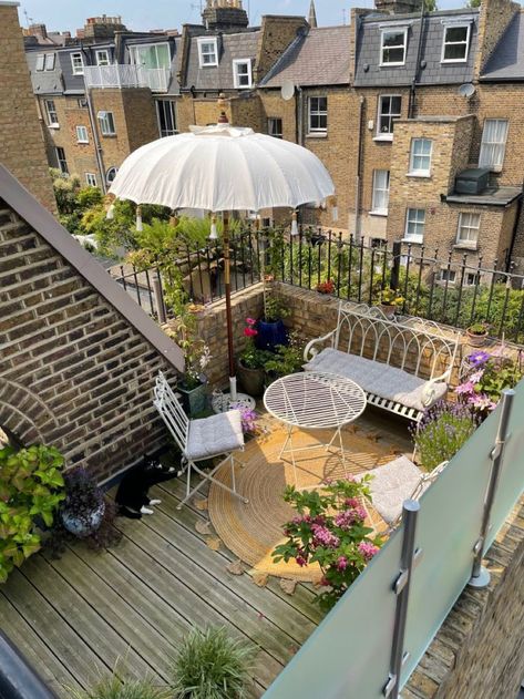 Apartment Rooftop, Small Urban Garden, Terrace Garden Ideas, Small Balcony Garden, Small Balcony Design, Rooftop Patio, London House, Rooftop Garden, Balcony Design