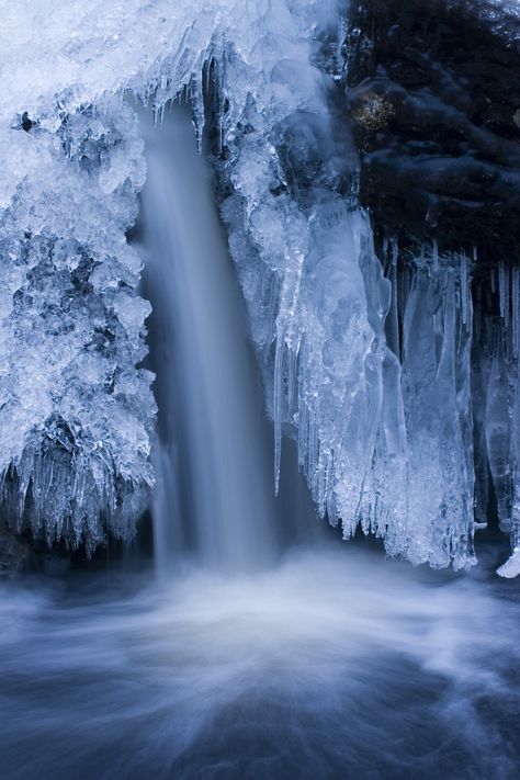 https://flic.kr/p/T2uruc | Ice | Some ice formations where a little steam falls down into a river. Manifesting Traveling, Weather Gif, Winter Lockscreen, Ice Formations, Winter Landscape Photography, Impossible Pie, Asian Garden, Winter Nature, Autumn Scenes