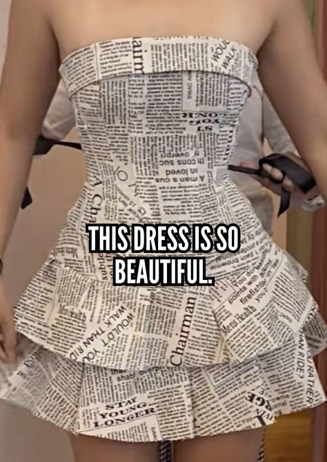 Newspaper Outfit, News Paper Dress, Paper Dress Diy, Newspaper Dress, Recycled Dress, Zombie Girl, Fashion Design Patterns, Paper Dress, News Paper