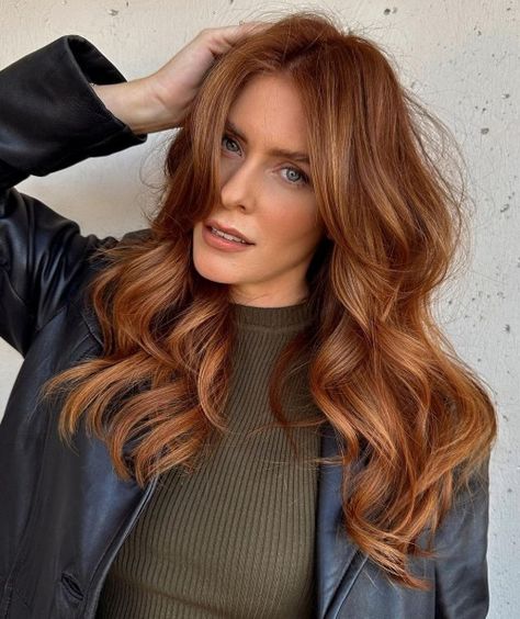 Light Golden Auburn Hair for Blue Eyes Strawberry Blonde Tan Skin, Shoulder Length Red Hair, Chocolate Auburn Hair, Colorblock Hair, Roux Auburn, Deep Auburn Hair, Light Auburn Hair Color, Brown Auburn Hair, Auburn Red Hair