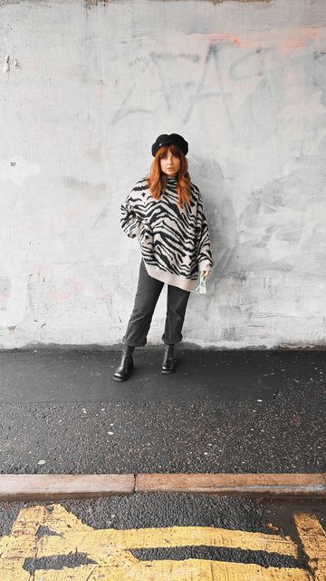 Helen Anderson on Instagram: "25 days of outfits for December Day 11✨ . #ootd #decemberoutfits #30daysofoutfits #25daysofchristmas #winteroutfit #winteroutfitideas" Helen Anderson Style, Outfits For December, Autumnal Fashion, Helen Anderson, December Outfits, 25 Days Of Christmas, Denim Projects, Colorful Life, December 11