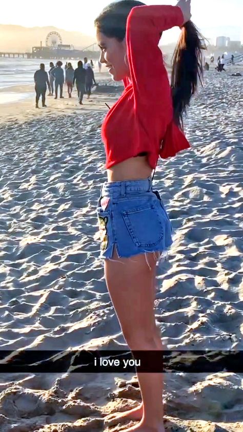 Jenna Ortega Body, Dior Fashion Week, Jen Jen, Selena Gomez Photoshoot, Cute Selfies Poses, Swimming Costume, Famous Girls, Girl Celebrities, Jenna Ortega