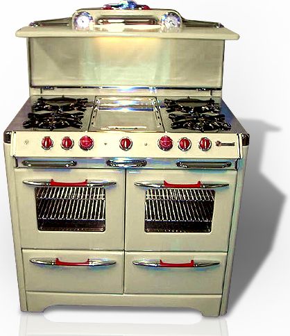 Someday I'll have one like this.  17 places to buy refurbished antique appliances Alter Herd, Retro Stove, Vintage Kitchen Appliances, Old Stove, Retro Appliances, Vintage Stoves, Antique Stove, Vintage Appliances, Retro Renovation