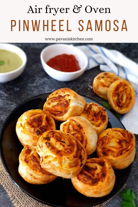 Puff Pastry Samosa Pinwheels (Air Fryer) Air Fryer Samosas, Samosa Recipe Indian, Samosa Pinwheels, Baked Samosa, Cookie Milkshake, How To Make Samosas, Potato Filling, Potato Puffs, Samosa Recipe