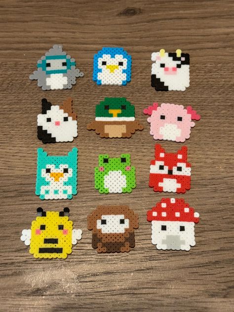 Ideas For Melting Beads, Pyssla Easy Ideas, Fuzz Beads Ideas, Perler Bead For Boyfriend, Squish Mallow Perler Beads, Rainbow Friends Perler Beads, Disney Fuse Bead Patterns, Perler Mini Bead Patterns, Perler Ideas Cute