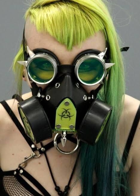 Goth Gas Mask, Cybergoth Fashion, Mask Woman, Goth Rave, Gas Masks, Cyberpunk Fashion, You've Got Mail, Cool Masks, Masks Art