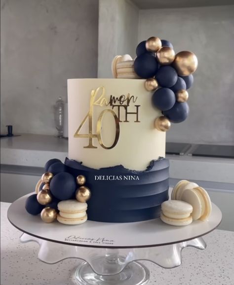 Birthday Cakes For Men 60th, 40th Birthday Cake Ideas Men, Cake 75th Birthday For Women, White Blue Gold Cake, Cake Papa Birthday, Mans 40th Birthday Cake Ideas, 60 Th Birthday Cake Men, Cake Ideas For 50th Birthday Men, 60th Birthday Cake Man