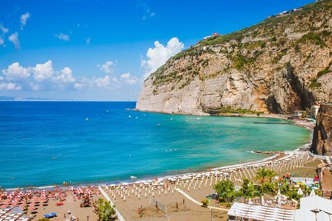 10 Best Beaches in Sorrento - What is the Most Popular Beach in Sorrento? – Go Guides Sorrento Italia, Sorrento Beach, Sorrento Italy, Land And Sea, Italy Map, On The Border, Hidden Beach, Family Days Out, Free Beach