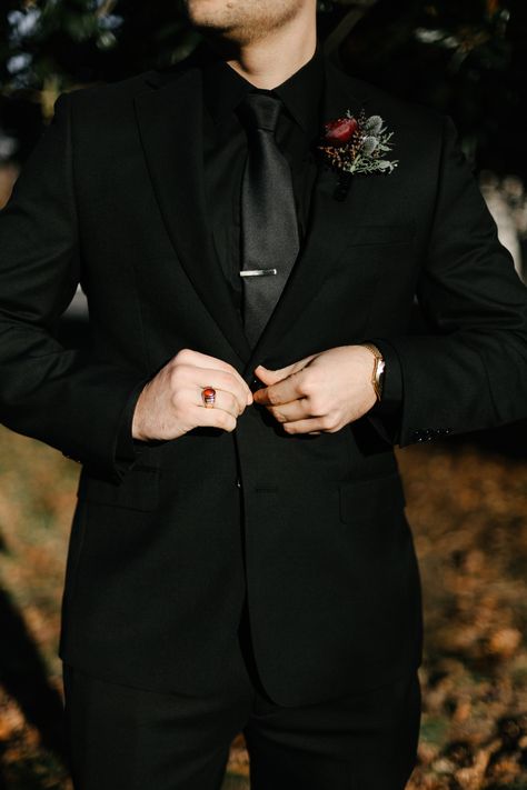 Black Wedding Suit Groom, All Black Tux, Mafia Wedding, Groom Attire Black, Black Tuxedo Wedding, Groom Suit Black, Dark Romantic Wedding, Dark Wedding Theme, All Black Suit