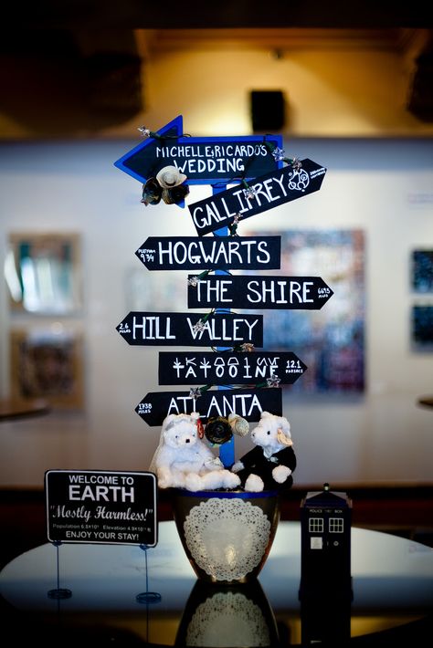 Movie geek wedding from @offbeatbride Theater Wedding, Doctor Who Wedding, Wedding Guest Book Table, Nerd Wedding, Geeky Wedding, Nerdy Wedding, Theatre Wedding, Deco Champetre, Geek Wedding