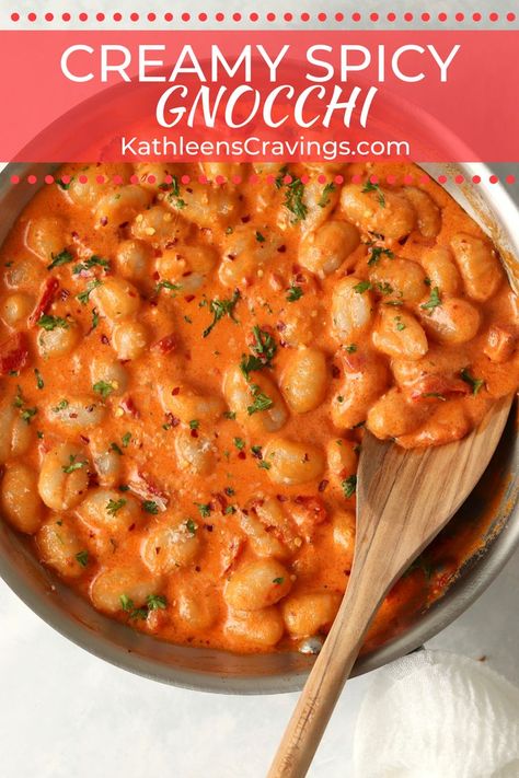 Spicy Gnocchi, Gnocchi Recipes Soup, Gnocchi Dishes, Night Dinner Recipes, Pastas Recipes, Pasta Noodle Recipe, Meatless Dinner, Easy Healthy Meal Prep, Gnocchi Recipes