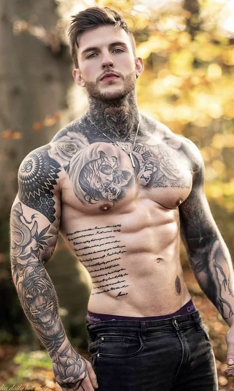 Tatted Guys, Tatted Men, Muscle Tattoo, Fitness Tattoos, Inked Men, Hot Tattoos, Muscle Men, Tattoo Artist, Male Models