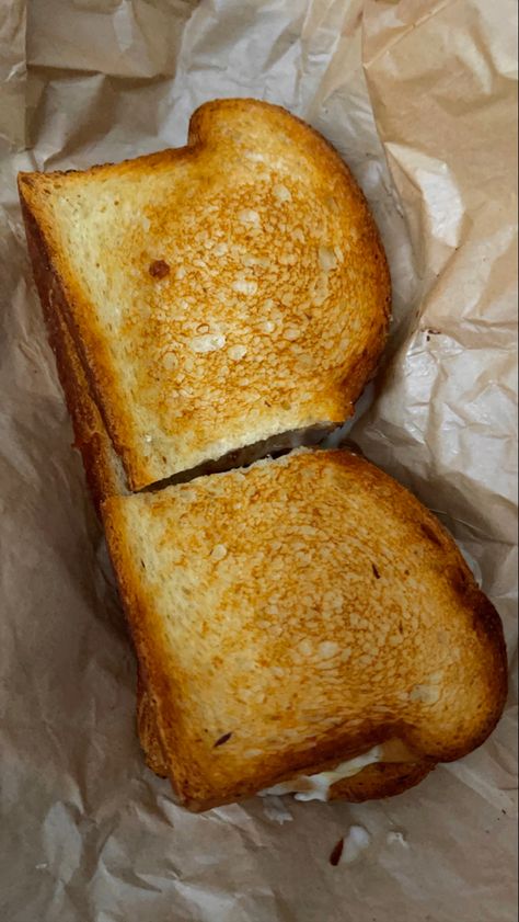 One of my staples from Panera Panera Bread Grilled Cheese, Panera Bread Chicken Sandwich, Panera Bread Aesthetic, Panera Bread Breakfast, Panera Bread Bowl, Grilled Mac And Cheese, Bread Gifts, Panera Bread, Food Obsession