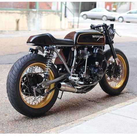 Honda Cafe Racer #motorcycles #honda #motos | caferacerpasion.com Cb 750 Cafe Racer, Cb Cafe Racer, Cb750 Cafe, Cb750 Cafe Racer, Cb 450, Soichiro Honda, Honda 125, Motos Harley, Мотоциклы Cafe Racers