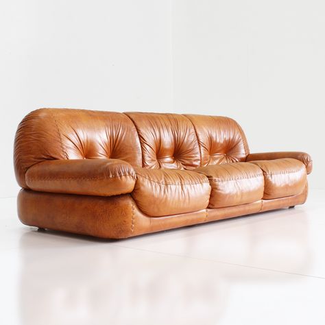 Listed on VNTG.com: Sapporo Italian cognac leather sofa by Mobil Girgi, 1970s | #vntg #vintage Cognac Leather Sofa, Italian Leather Sofa, Italian Mid Century Modern, Mid Century Modern Sofa, Mid Century Sofa, Mid Century Modern Dining, Leather Lounge Chair, Leather Lounge, Sapporo