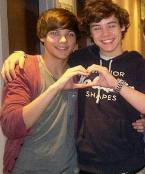 Es un corazón de harry y louis larry ❤ One Direction Fotos, Princess Parking, Larry Shippers, Louis And Harry, One Direction Pictures, The Perfect Guy, 1 Direction, Sirius Black, One Shot